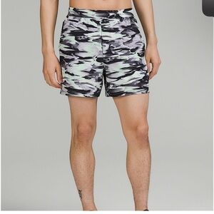 Lululemon Pace Breaker Linerless 5” Shorts size L/XL